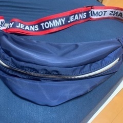 TOMMY JEANS ポーチ