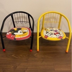 子ども用の椅子二脚セット