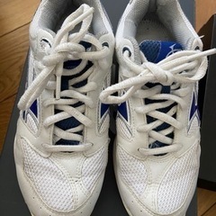 asics アシックス　靴　スニーカー　上靴　シューズ　23.5㎝