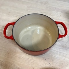 ディズニー】ミッキー90周年デザイン シグニチャー ココット・ロンド 18cm ルクルーゼ