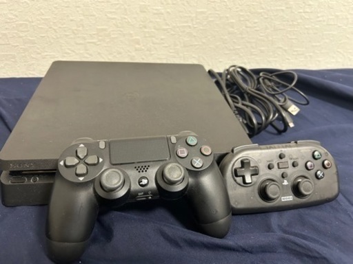 PS4本体＋正規品コントローラ1点＋連射パッド1点