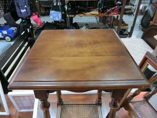 カリモク 花台【モノ市場東海店】159 カリモク 花台【モノ市場東海店】159