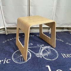 ◆ IKEA サイドテーブル ◆ 使い方色々！ 美品椅子  チェア 台