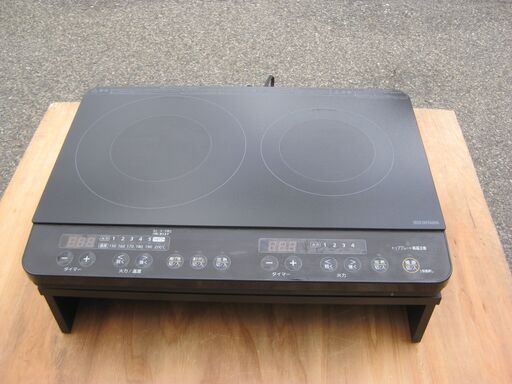 ★アイリスオーヤマ 　2口IHコンロ　 IHK-WKT22-B 　２０２１年製　　　美品