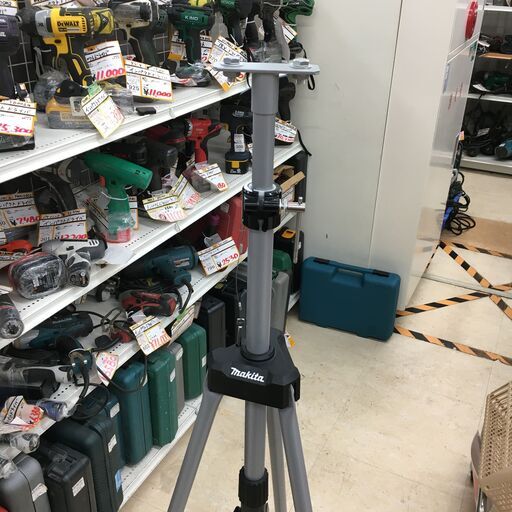 【中古】【店頭引取限定】MAKITA　三脚　ワークライト用　8580円