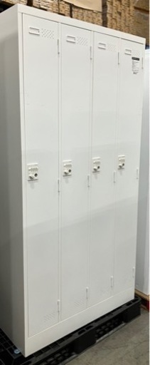 4人用ロッカー
