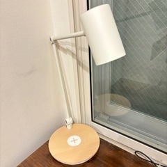 【美品】IKEA LEDデスクライト Qi充電付き 置くだけ充電