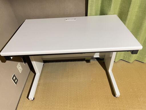まとめ売り　事務所テーブル オフェステーブル　美品　配達できます。