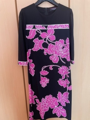 LEONARD レオナール 長袖ワンピース 花柄 黒 LEONARD(レオナール