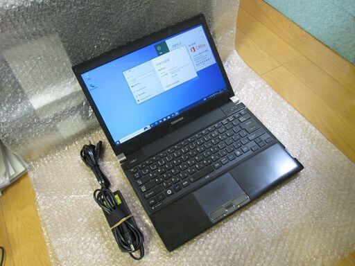 ⑳東芝 dynabook Core i5 バッテリー残時間表示10時間超 SSD Windows10 Pro / Office 2016 Professional インストール済（ライセンス認証済）13.3インチ ノートPC