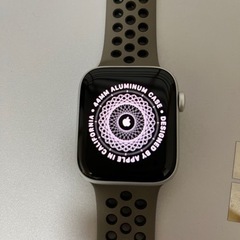 Apple Watch SE2 44mm + Apple nike grey oilve straps