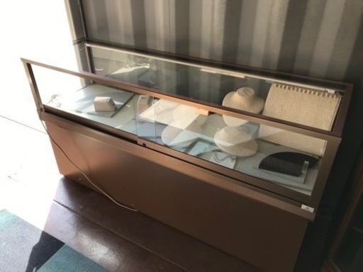 ガラスショーケース