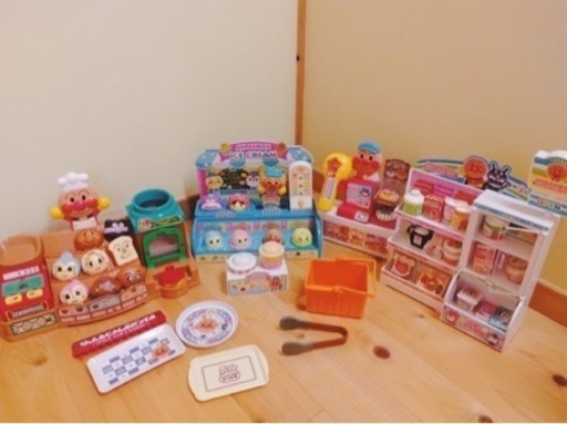 アンパンマン  おもちゃ 3点セット 美品 パン屋さん アイス コンビニ