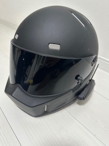 ビーコムSB6X 2個、アウトロー 1個、アウトロー似ヘルメット1個