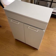 値下げしました。】ジモティ来店特価!!! カラフルなチェスト J-42
