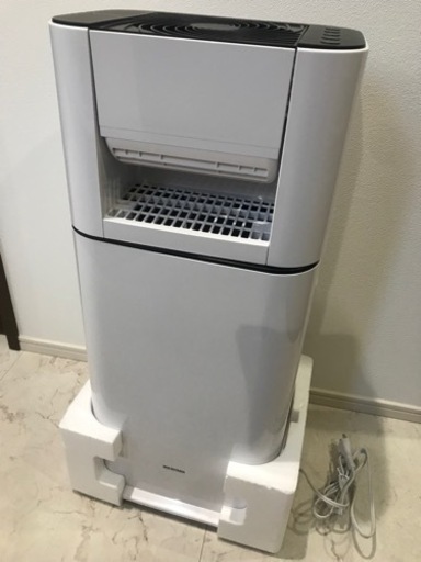 新品　アイリスオーヤマ　除湿機