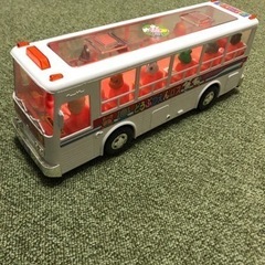 バスのおもちゃ　