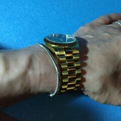 稼働品 TECHNOS テクノスプレミアゴールドグリーン 腕時計  クオーツ 