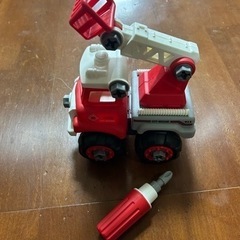 組み立ておもちゃ　消防車　はしご車