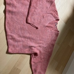 桜色セーター