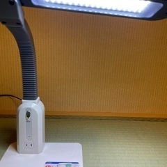 LEDデスクスタンド