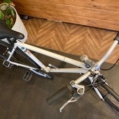 【前後チューブ新品！】アルミフレーム　700×28c 7段変速クロスバイク　ホワイト