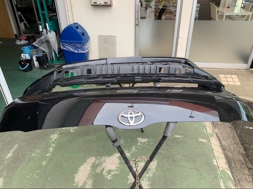 ハイエース6型純正ボンネット 新車外し 新車外しTOYOTA 【管23-132 
