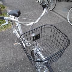 中古自転車2930 前後タイヤ新品！ 26インチ 3段ギヤ ダイナモライト