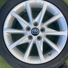 決まりました。プリウスα純正アルミとタイヤ