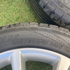 決まりました。プリウスα純正アルミとタイヤ