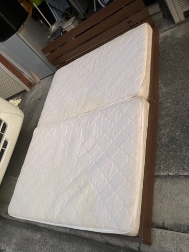 関家具 ダブルベッド 参考価格¥169,800円 コンセント 関家具 ダブルベッド 参考価格¥169,800円 コンセント