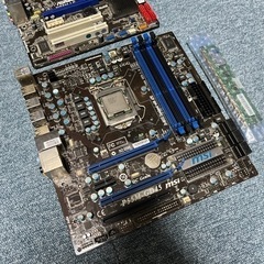 CPUとメモリー付きマザーボード2台