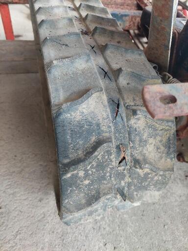 佐賀　運搬車の履帯(160X60SKX32)です 佐賀 運搬車の履帯(160X60SKX32)です