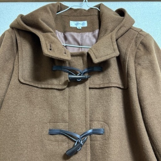 ジッパー付き 赤色 ダッフルコート 95㌢ 倒れる