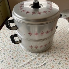 蒸し器　※他の品物とまとめ買いの方には値引きします