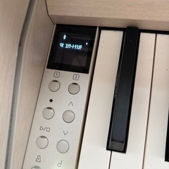 【5月で終了】ピアノ　河合CA49A プレミアムホワイト