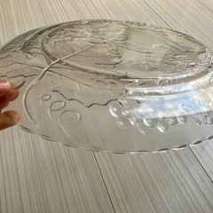 美品　大皿　ガラス製　