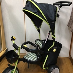 ホロ付き三輪車　ステップ付き1.5歳から5歳頃まで