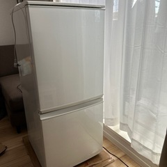 冷蔵庫　単身用　SHARP SJ-D14B-W