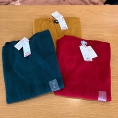 ユニクロ　セーター　未使用、3枚¥1200