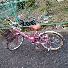 小学生の女の子用自転車24インチ