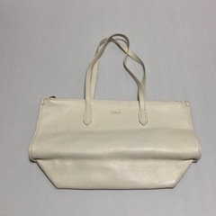 FURLA トートバッグ　中に汚れあります