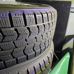 スタッドレスタイヤ　ホイル付き