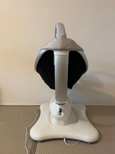 4moms mamaRoo　電動のベビーラック　バウンサー