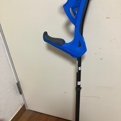 [新品][値下げ]最新式松葉杖
