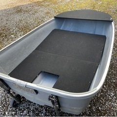 値下げします！ 中古　FRP  2人用ボート 底板&ドーリー付き