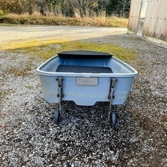 値下げします！ 中古　FRP  2人用ボート 底板&ドーリー付き