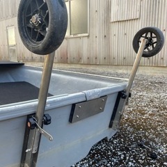 値下げします！ 中古　FRP  2人用ボート 底板&ドーリー付き