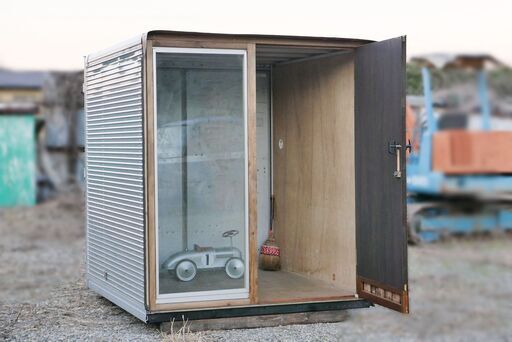 森小屋.男の隠れ家.釣り小屋.キャンプ場.休憩所.浜小屋.外寸長さ209+13cm(約1坪).改造コンテナ.鍵付き.ガレージ (九州全域沖縄島根配送) 森小屋.男の隠れ家.釣り小屋.キャンプ場.休憩所.浜小屋.外寸長さ209+