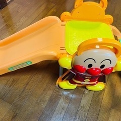 アンパンマン　滑り台　玩具箱